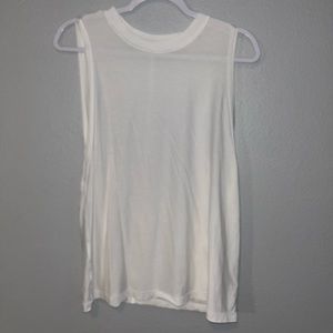white lululemon tank top